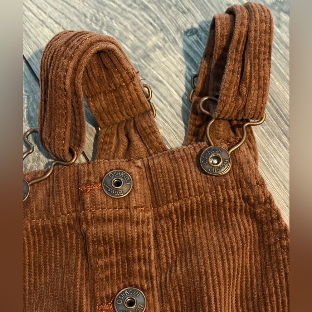 OshKosh B'gosh Corduroy Button-Front Overalls in Dress Rust Brown 100% Cotton - Picture 5 of 6